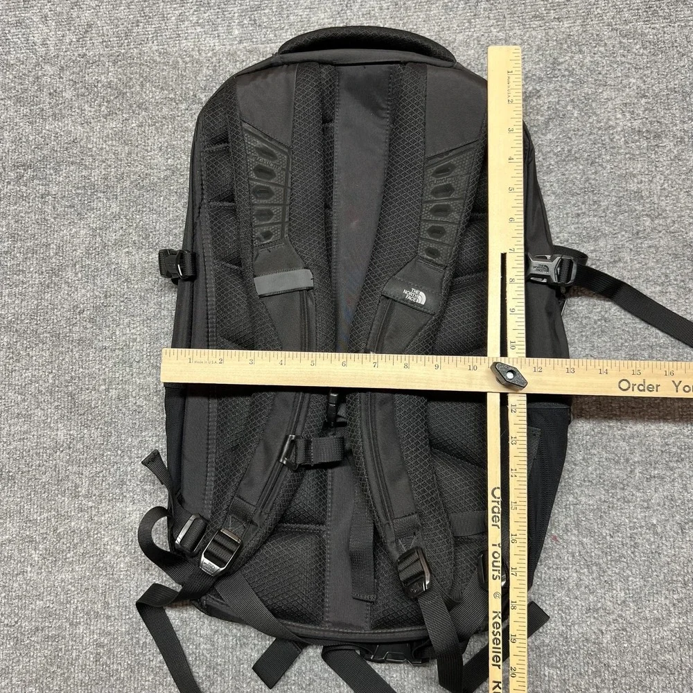 The North Face Black Fall Line Snyk Backpack FlexVent Mens Laptop Daypack
